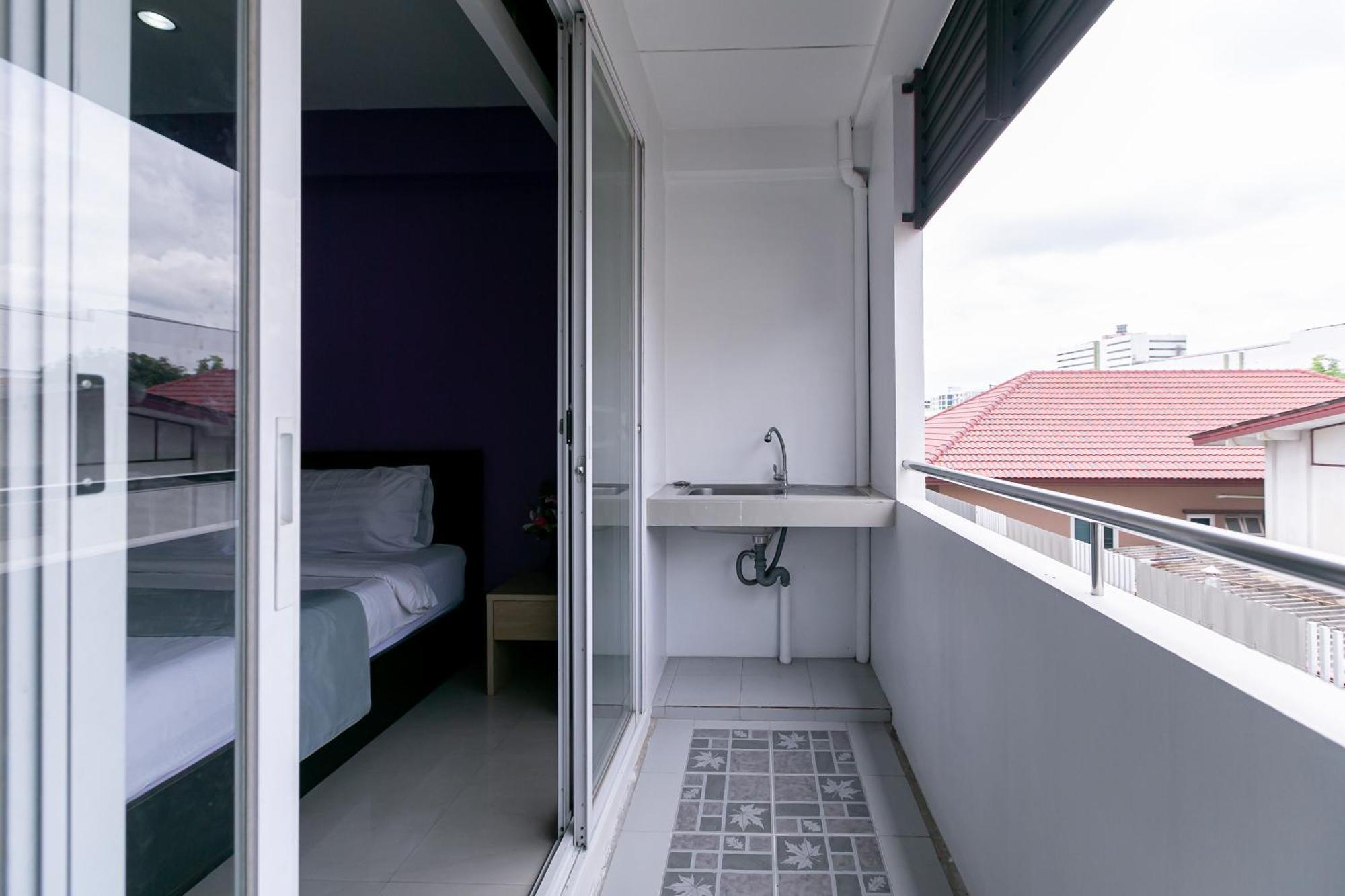 בנגקוק Ruan Plaisoi Apartment מראה חיצוני תמונה
