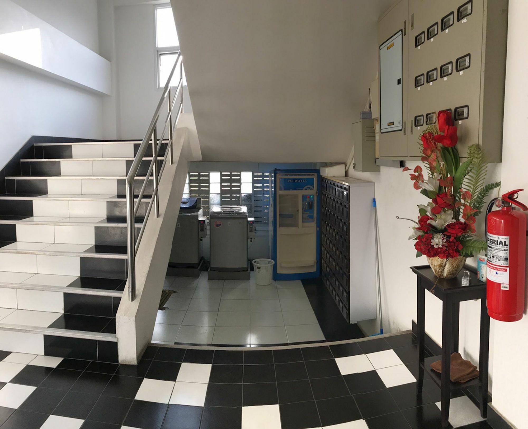 בנגקוק Ruan Plaisoi Apartment מראה חיצוני תמונה